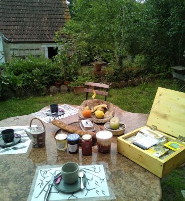 Le Veurdre Bed & Breakfast | Moulin Barrat