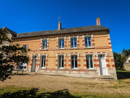 Chabris House | Moulin paisible en Berry avec étang privé, proche du Château de Valençay et Zoo de Beauval - FR-1-591-18
