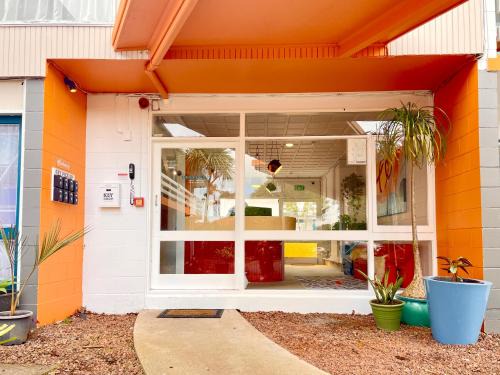 Mount Eden Hotel | Mount Eden Motel