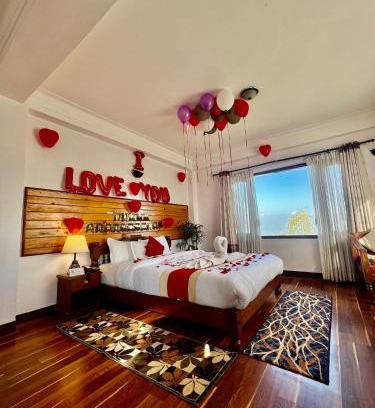Baluwapati Deupur Hotel | Mount Everest Hotel & Resort Nagarkot
