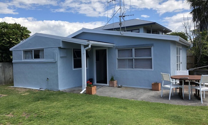 Mount Maunganui House | Mount Maunganui Little Blue Bach