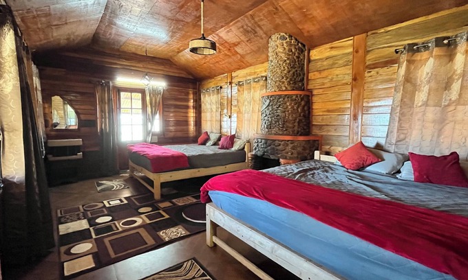 Vattakanal Ski Chalet | Mount Olympus Hood cabin