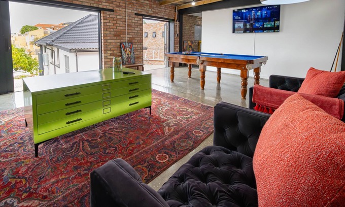 Port Elizabeth Apartment | MOUNT RD OCEAN VIEW Charming 2-bedroom apartment in PORT ELIZABETH