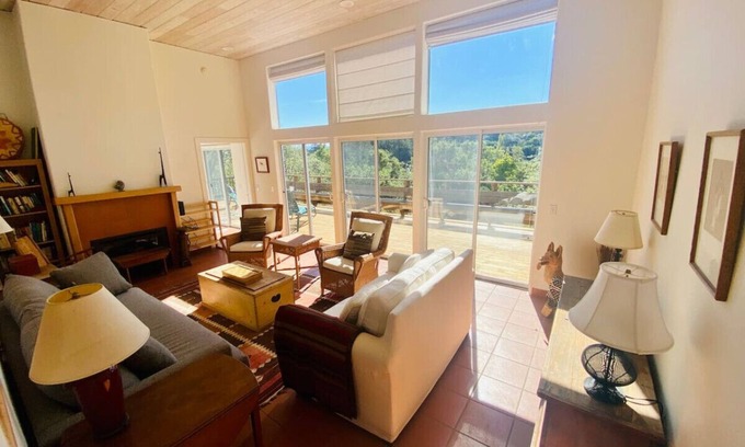 Point Reyes Station House | Mount Vision Vista - Inverness Stay Cool!