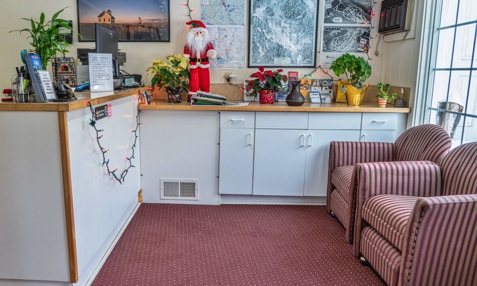 Center Ossipee Hotel | Mount Whittier Motel