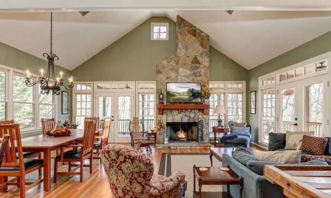 Big Canoe House | Mountain Acres Retreat - Relax in Total Seclusion!