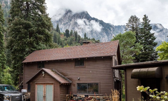 Snowbird Cabin | Mountain Apartment Located in BigCottonwood Canyon.