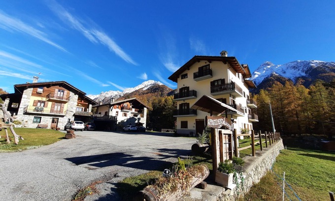 Bionaz Apartment | Mountain apartment, bright and panoramic