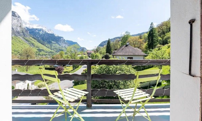 Magland Apartment | Mountain apartment with balcony/terrace. Free parking, workspace.