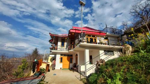 Kumharsain Apartment | Mountain Bliss - 2BHK Apartment
