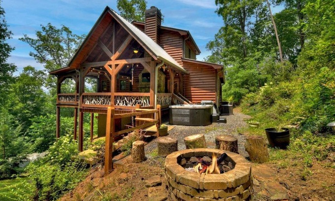 Blue Ridge Cabin | Mountain Bliss Chalet