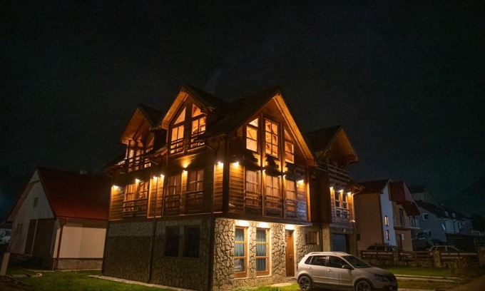 Kolasin Ski Chalet | Mountain Boy chalet with sauna