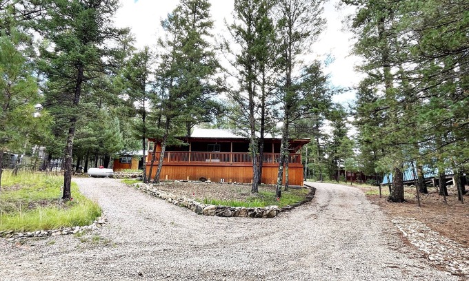 Cloudcroft Cabin | Mountain Cabin Near Cloudcroft Village, Skiing, Hiking, Hunting and Wildlife