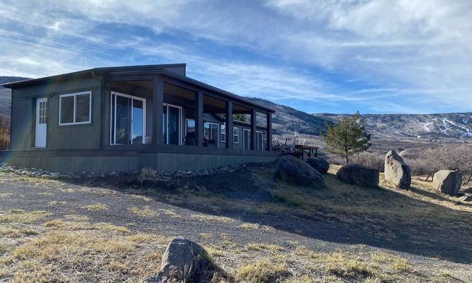 Mesa House | Mountain Cabin next to Powderhorn & the Grand Mesa