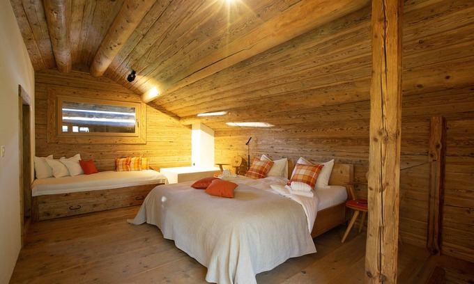 Lantsch-Lenz Ski Chalet | Mountain Cabin Tschividains Lenzerheide