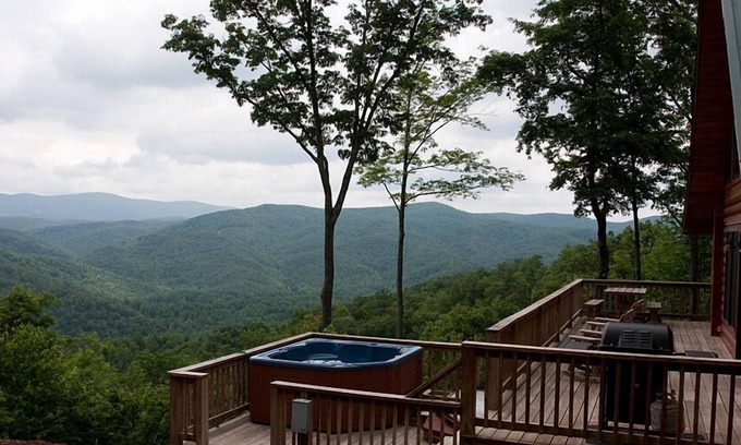 Ferguson Cabin | Mountain Cabin,Views,WiFi,HotTub,Grill,Fireplace,Deck