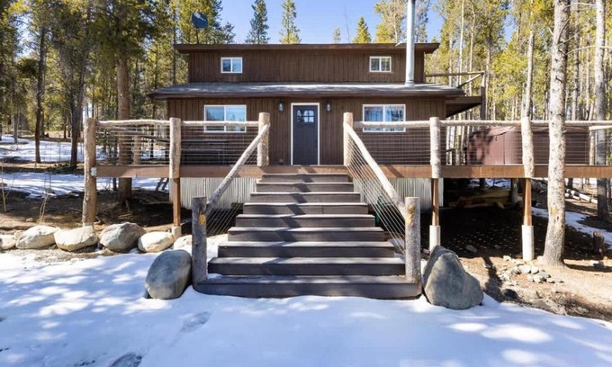 Valley of the Sun House | Mountain Cabin wHot Tub & Washer Dryer