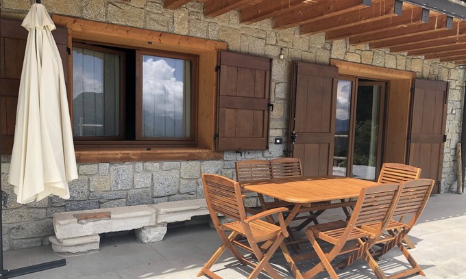 Giogo del Maniva Ski Chalet | Mountain chalet apartment in the Italian prealps, 400m from ski lifts