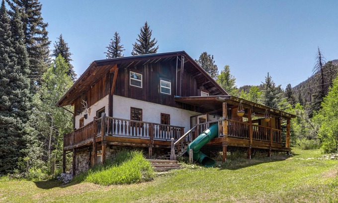 Carbondale House | Mountain Chalet Getaway: Steps to Crystal River!