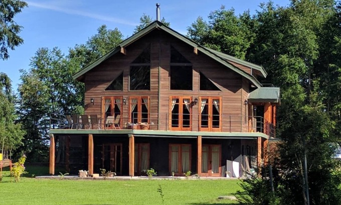 Pucon House | Mountain Chalet in Candalaria Alta, Pucon - "Villa Emague"