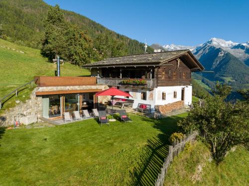Campo Tures Ski Chalet | Mountain Chalet Obertreyen