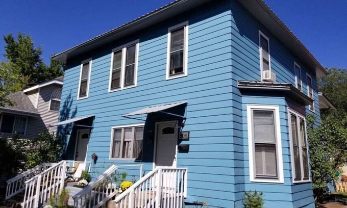 Glenwood Springs Apartment | 🏔MOUNTAIN CHARM - 2 BDR Apt KITCHEN Downtown GWS