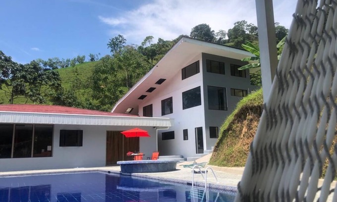 Pacuare Reserve House | Mountain house with pool