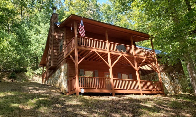Murphy Cabin | Mountain Creek Retreat - 5 minutes from Downtown Murphy - Secluded
