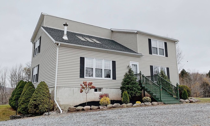 Windham House | Mountain Escape 5 Minutes to Ski ResortnnnGreat Discounted Summer rental !