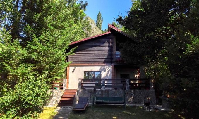 Comarnic House | Mountain Family Chalet on Prahova Valley