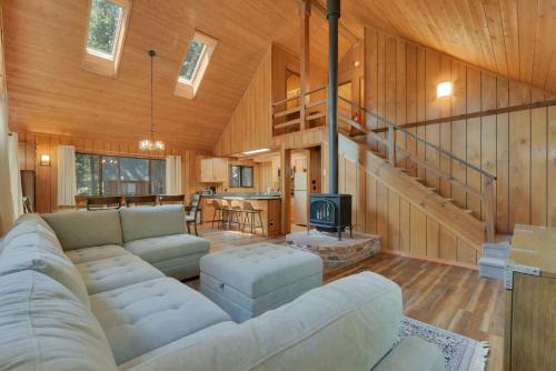 Arnold House | Mountain Gem