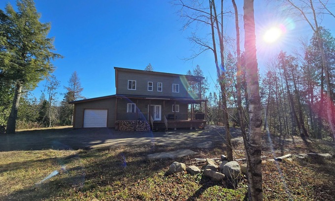 Morin Heights Ski Chalet | Mountain getaway! New cozy and spacious 4BR, 3bath.