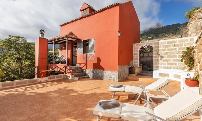 Arafo Villa | Mountain getaway for hikers - house 1