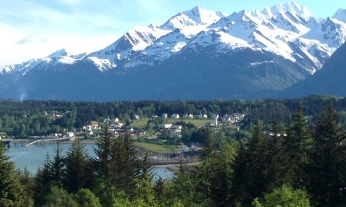 Haines Ski Chalet | Mountain Glacier View Surrounded by Habitat
