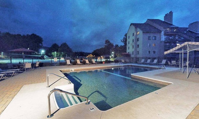 Killington Condo | Mountain Green Ski & Golf Resort 2-F9 Across the Street from the Lifts