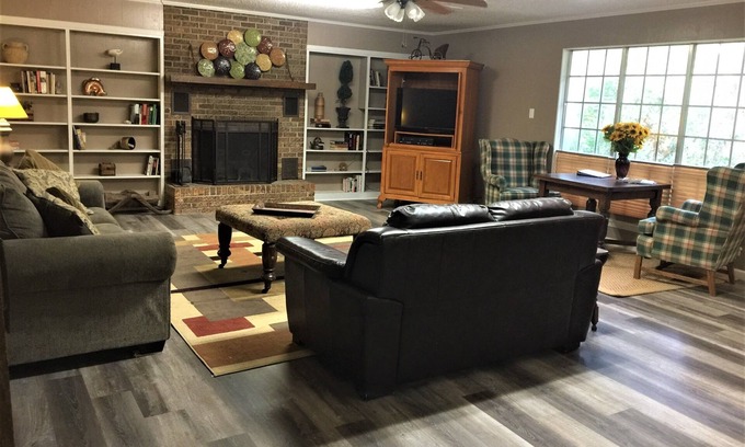 Mount Ida House | Mountain Harbor's four bedroom house by RedAwning