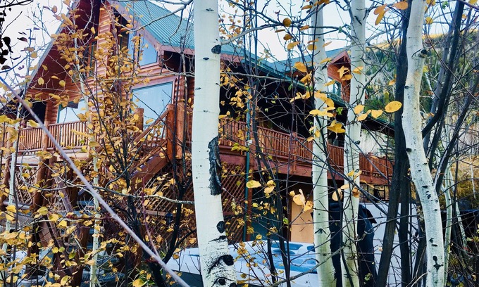 Mesa Cabin | Mountain home cabin located very close to Powderhorn Ski Resort with a hot tub!