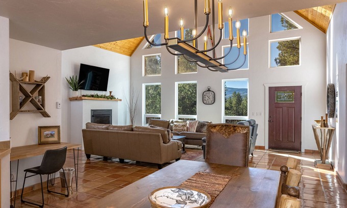 Angel Fire Cabin | Mountain Home on 2 private Acres