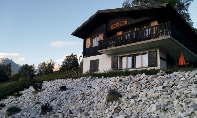 Buerchen Ski Chalet | Mountain Home One - Connected to the Mountains!