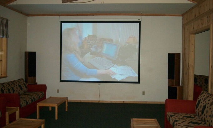 South Lake Tahoe Cabin | MOUNTAIN HOME LODGE TO A UNIQUE EXTENDED STAY ACRE+ FOR YOUR GROUP 8-40