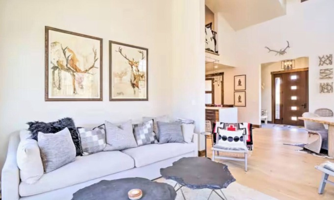 Silverthorne Cabin | Mountain home w/hiking access in tranquil Silverthorne with WiFi.