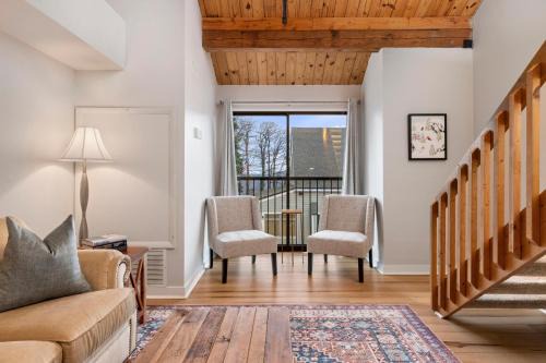 Wintergreen House | Mountain Inn Lodge 59 with Wintergreen Advantage