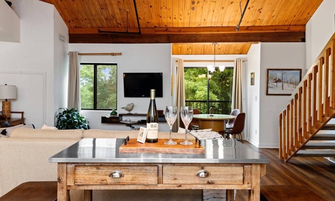 Wintergreen Condo | Mountain Inn Lodge 64 with Wintergreen Advantage