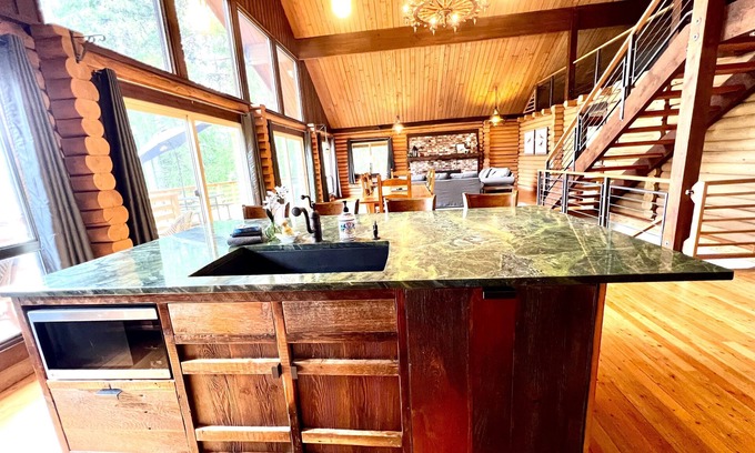 Hoodsport House | Mountain Lake Place! nWaterfront Mountain View Log Home!