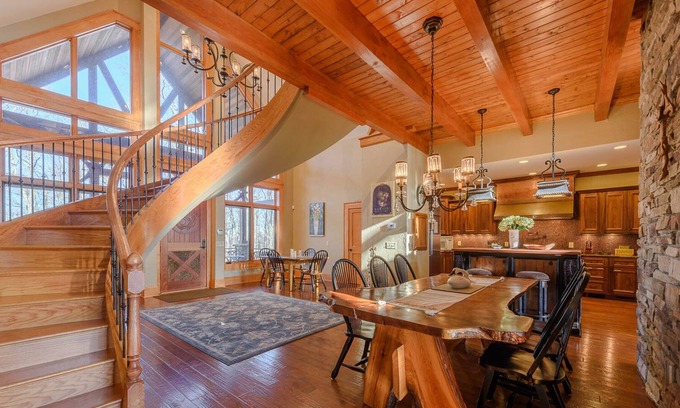 Ashe County House | Mountain Lodge with Luxury and Nature
