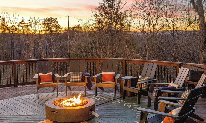 Lansing House | Mountain Mama Cabin Luxury Getaway on NR Gorge Rim! Hot+Cold Tubs/Sauna/Games