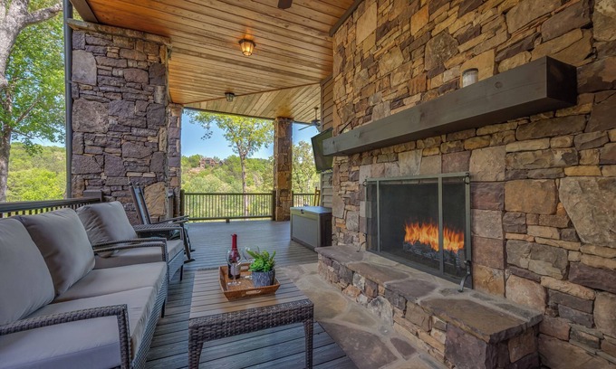 Mill Spring House | Mountain Meadow Villa | Your Ultimate Mountain Getaway with a Hole-in-One View!