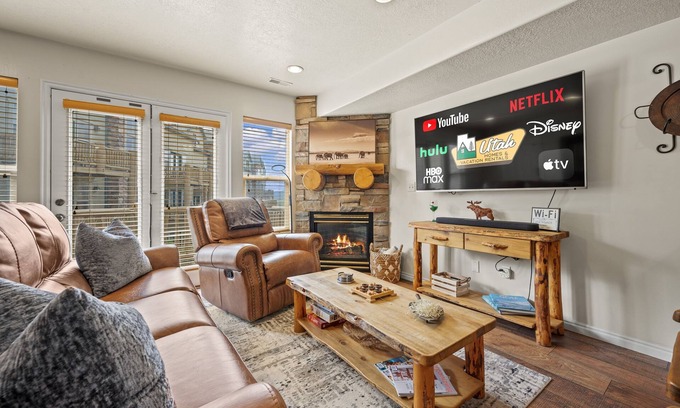 Eden Condo | Mountain Mischief MH409 | Pool | Hot Tub|Mtn Views