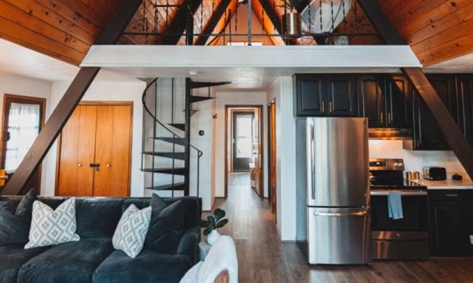 Munds Park House | Mountain Modern A-Frame Retreat