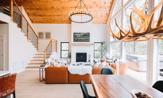 McArthur Cabin | Mountain Modern Lodge in the Hocking Hills